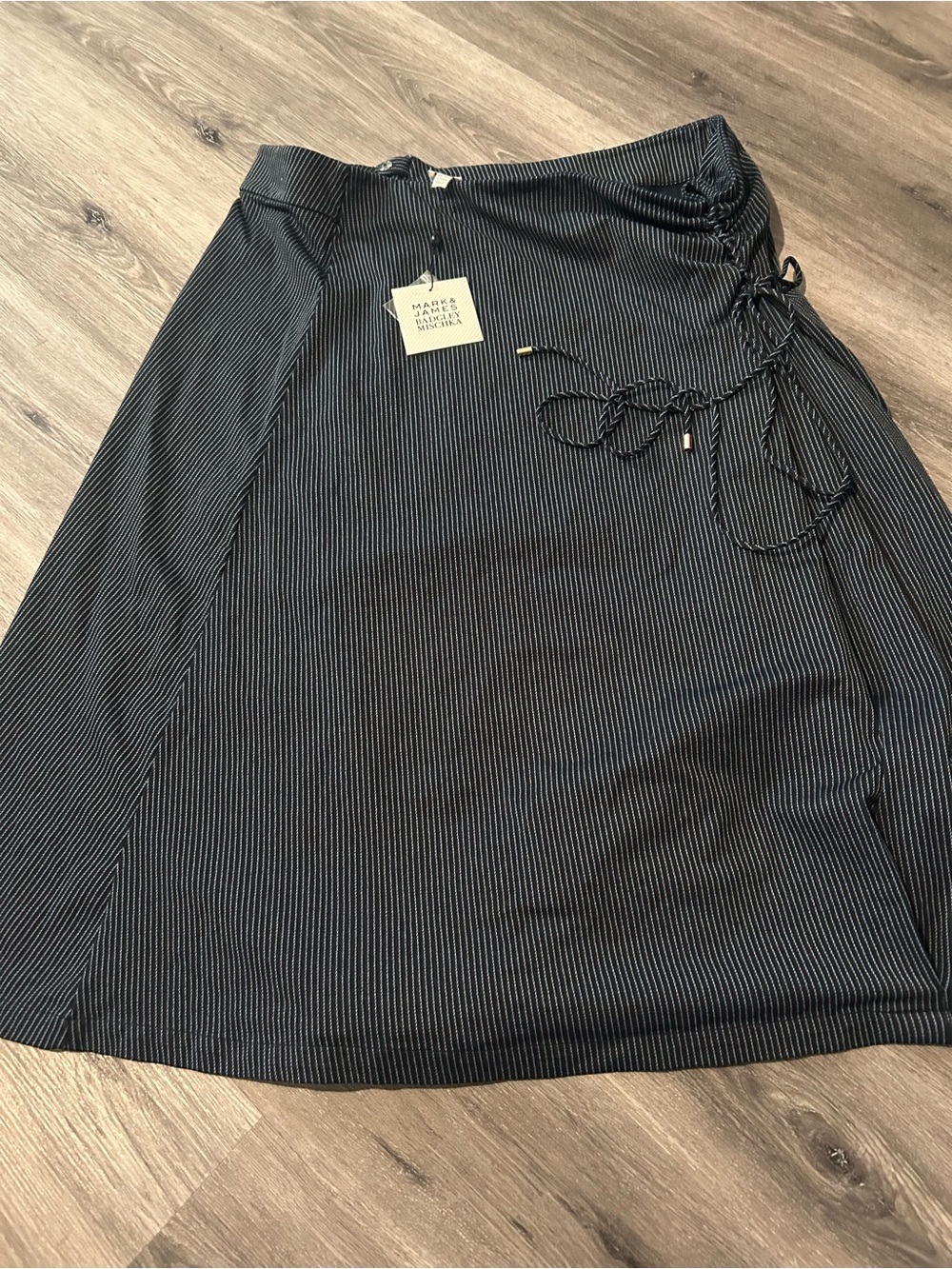 Mark & James Badgley Mischka Navy Pinstripe A-Line Skirt with Side Tie Size 3XL - Picture 3 of 8